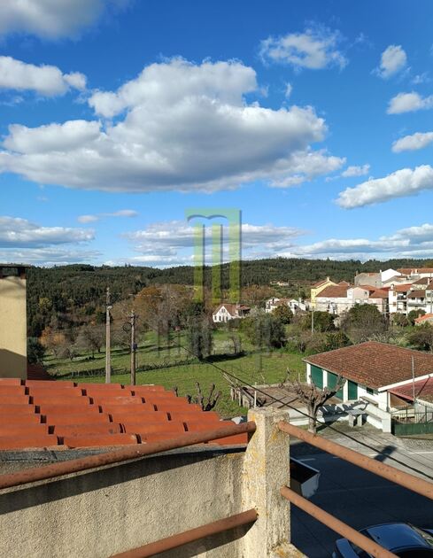 Casa da aldeia T1 pronta a habitar . Casa e apartamentos para vender