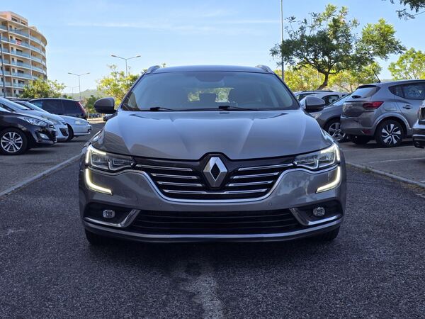 Renault Talisma. Carros