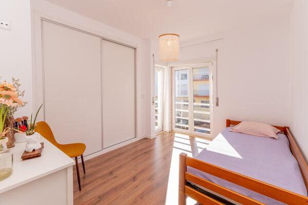 Apartamento T2 a 5 min. do centro de T. Vedras. Casa e apartamentos para vender