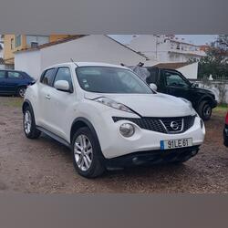 Nissan Juke. Carros. Lumiar. 2011   180.000 km Manual Diesel 110 cv 5 portas Branco