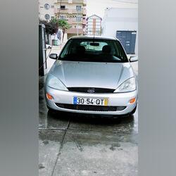 Vendo Ford focus 1.8. Carros