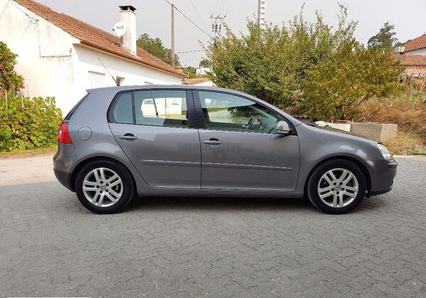 VW Golf 1.9 Tdi Bluemotion. Carros