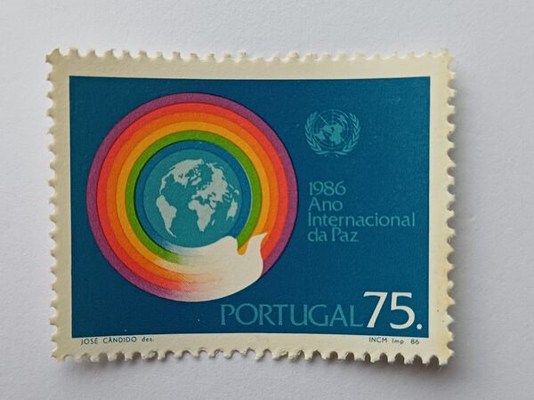Filatelia Portugal - Ano Internacional da Paz 1985. Selos