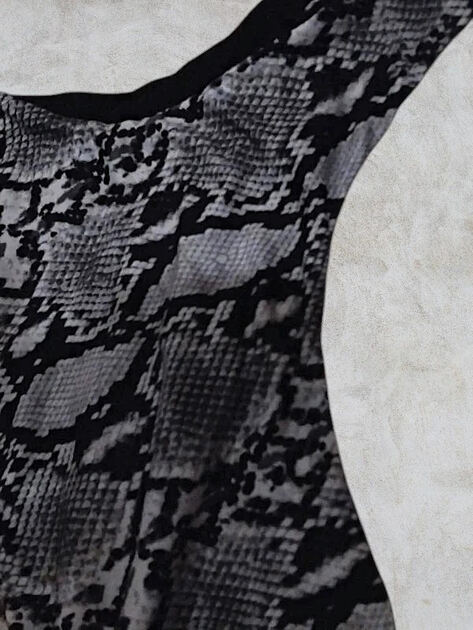 Vestido Ombro Único Preto/Branco – TU. Vestidos