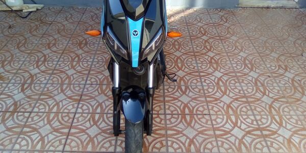 Ciclomotor eletrico. Motos