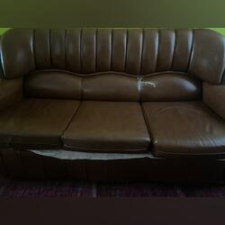 Sofa cama usado . Sofás e Poltronas. Sardoal.   Pele De sala  Aceitável