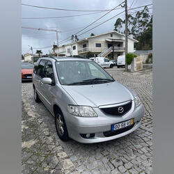 Vendo Mazda 7 lugares. Carros. Vila Nova de Gaia. 2003   162.000 km Manual Diesel 150 cv 5 portas Cinzento ABS Ar condicionado Vidros eléctricos