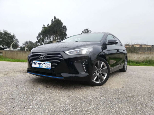 Hyundai Ioniq 1.6 GDi HEV Hybrid Tech. Carros