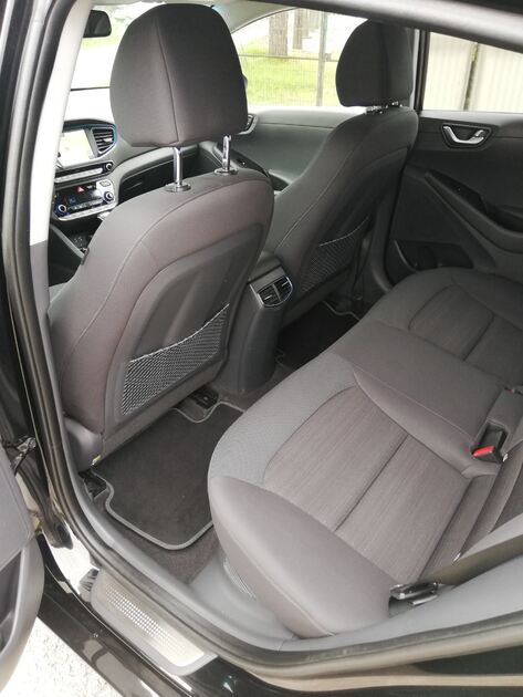 Hyundai Ioniq 1.6 GDi HEV Hybrid Tech. Carros