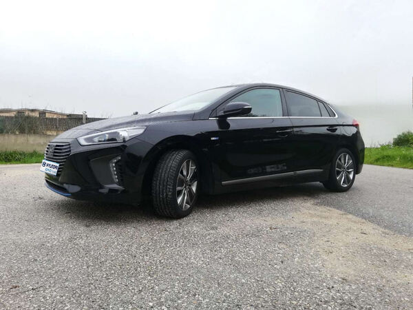 Hyundai Ioniq 1.6 GDi HEV Hybrid Tech. Carros