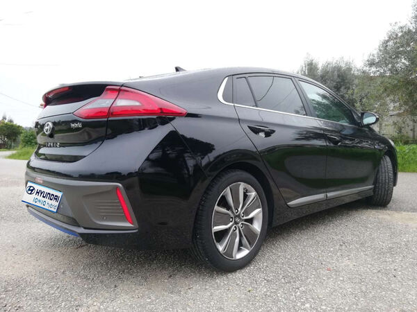 Hyundai Ioniq 1.6 GDi HEV Hybrid Tech. Carros