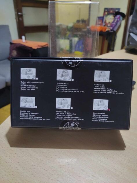 Quebra cabeça “dice box”. Puzzles