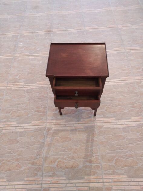 Mesa de apoio. Mesinhas