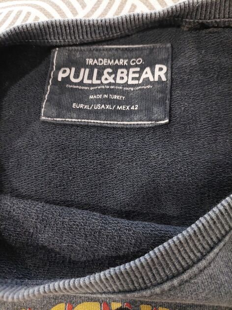 Sweatshirt – pull & bear – tamanho XL europeu . Sweatshirts