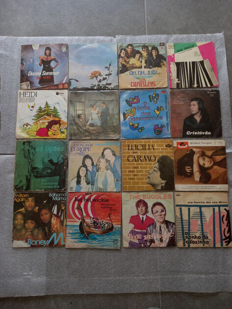 Lote 141 discos vinil. Vinil, CDs