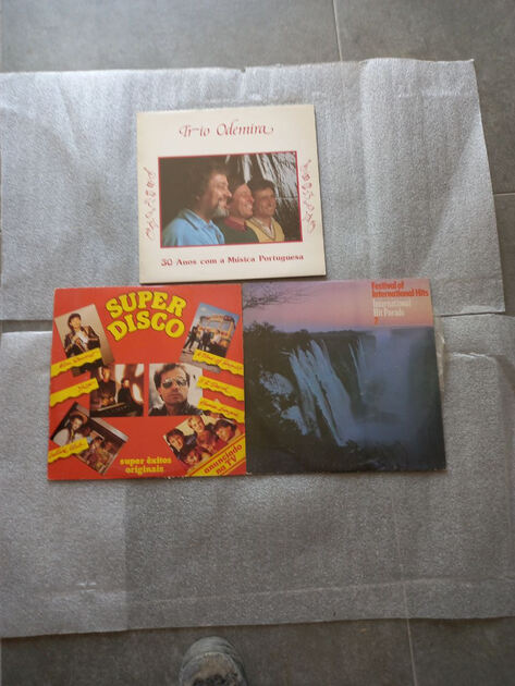 Lote 141 discos vinil. Vinil, CDs