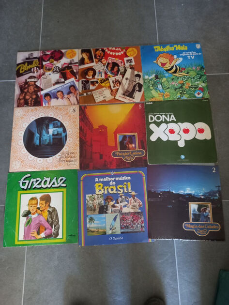 Lote 141 discos vinil. Vinil, CDs