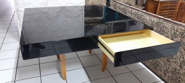 Mesa de jantar quadrada. Mesas de Jantar