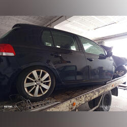 Para peças Volkswagen Golf VI 1.6 Tdi ano 2011. Carros para Peças