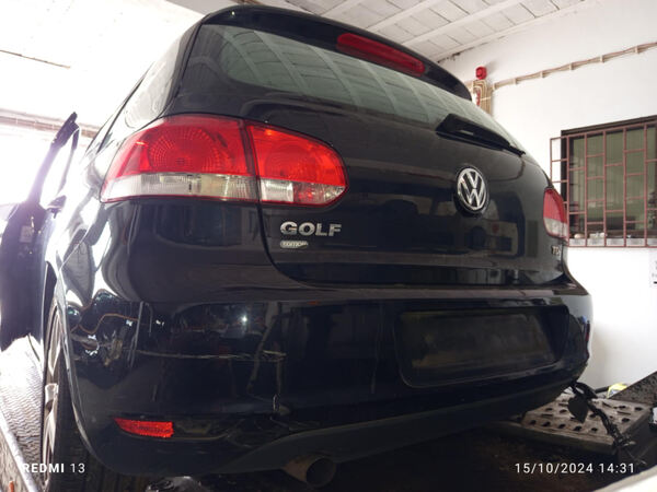 Para peças Volkswagen Golf VI 1.6 Tdi ano 2011. Carros para Peças