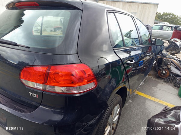 Para peças Volkswagen Golf VI 1.6 Tdi ano 2011. Carros para Peças