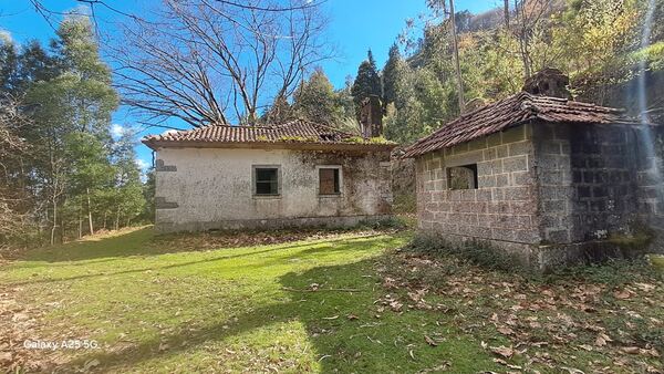 Terreno 3000 m² — Rio Caldo (Gerês). Terreno Rústico