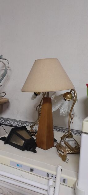 Candeeiros de mesa diversos. Candeeiros