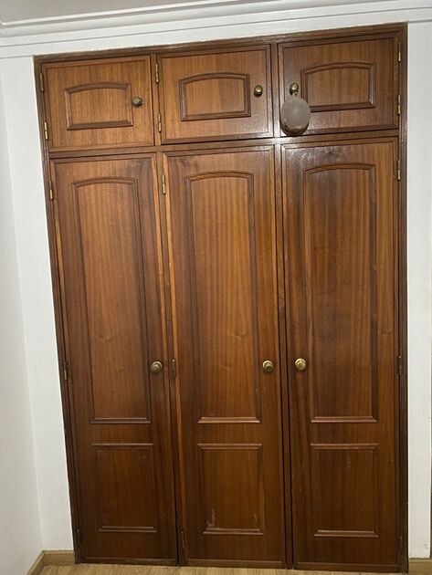 Arrendamento de um quarto para Mulher- Cacém . Ofereço Quarto para Arrendar