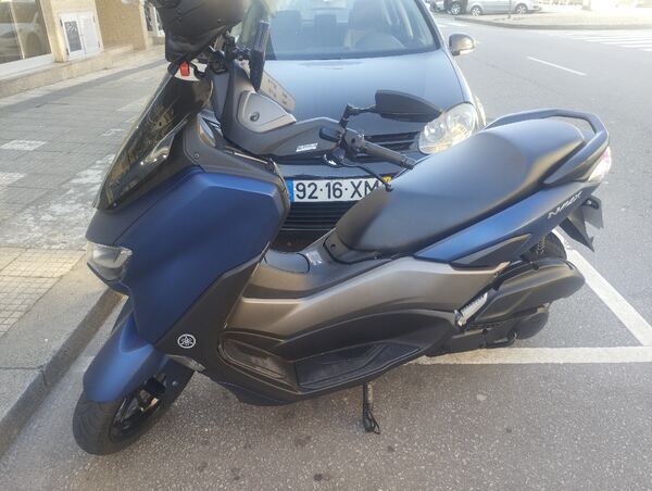 nmax  125 Yamaha . Motos