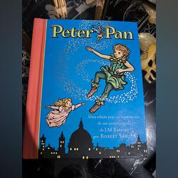 Livro Peter pan pop-up. Livros