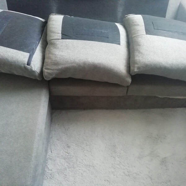 Sofá cinzento com chaise longue. Sofás e Poltronas