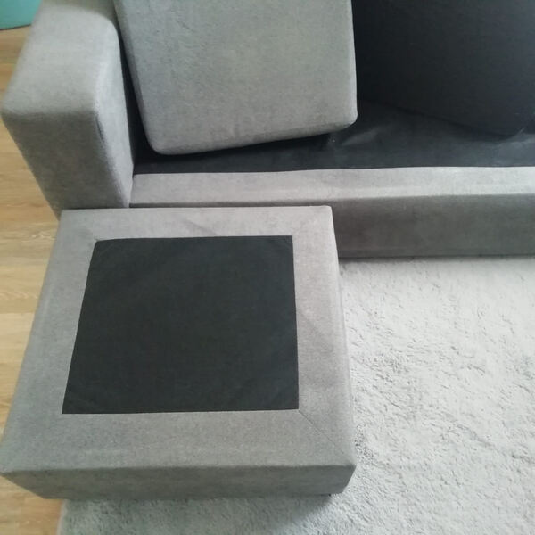 Sofá cinzento com chaise longue. Sofás e Poltronas