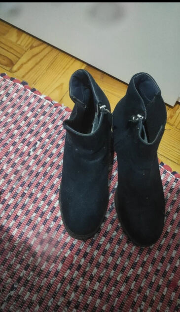 Botas como novas . Botas e botins