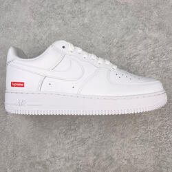 Nike Air Force 1 Low Supreme. Outros (sapatos homem)