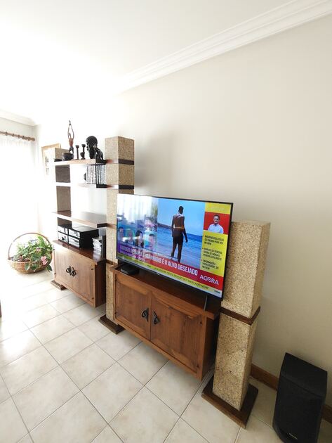 móvel modular madeira maciça e pedras granito . Móveis para TV