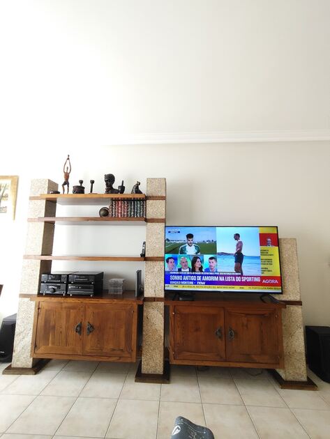 móvel modular madeira maciça e pedras granito . Móveis para TV