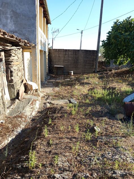 Casas para venda em sequeiros Moncorvo . Casa de Férias