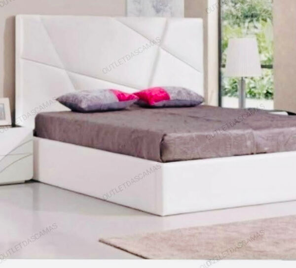 Cama de Napa preta. Camas