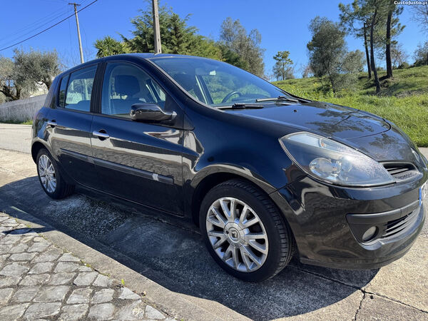 Renault Clio 1.5 dCi . Carros