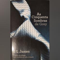 As Cinquenta Sombras de Grey - E. L. James. Livros
