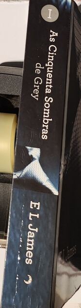 As Cinquenta Sombras de Grey - E. L. James. Livros