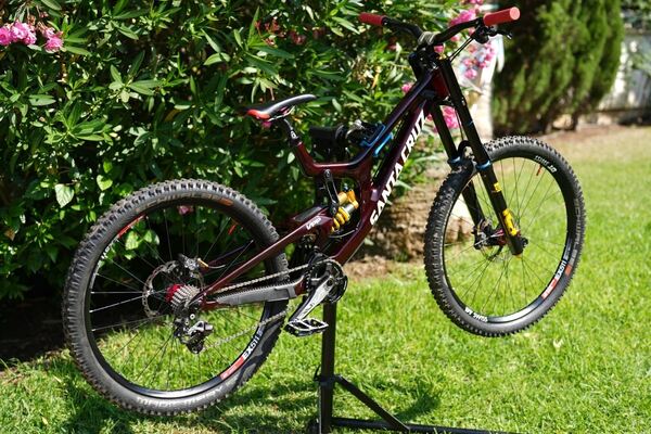 Bicicleta Santa Cruz V10 L MX / Carbono CC DH / Do. Bicicletas
