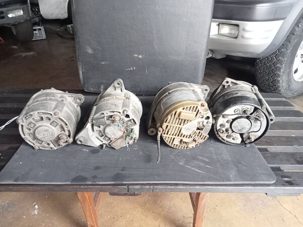 Vários alternadores. Outros (Acessórios Veículos)