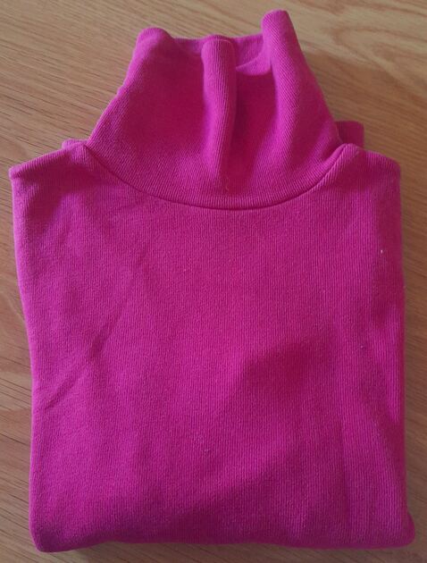 Camisola Rosa com Gola Alta: Tam 10 Anos. Camisolas e sweatshirt