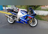 Vendo Suzuki GSX-1000. Motos. Figueira da Foz. 2004  Suzuki 54.000 km Moto desportiva Gasolina com chumbo Azul 1000 cc Farol redondo Novo / Como novo
