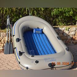 INTEX 3 Inflatable boat with oars & pump. Outros Barcos. Olhão.      Muito bom