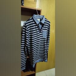 Pólo para meia estação . Pólos para Homem. Viseu. Pull Bear Azul M / 38 / 10 Algodão Ás riscas Primavera Outono Novo / Como novo Gola mao Manga comprida