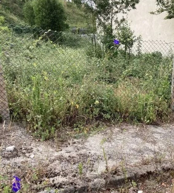 Terreno com área de 322 m2 para construção de mora. Lote