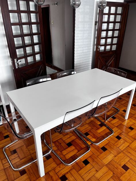 Mesa + Cadeiras. Conjunto de mesa e cadeiras