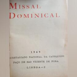 Antigo Missal Dominical. 1966. Livros. Vila do Conde.  Religião   